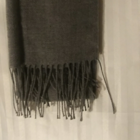 Scarf - Picture 3 of 4